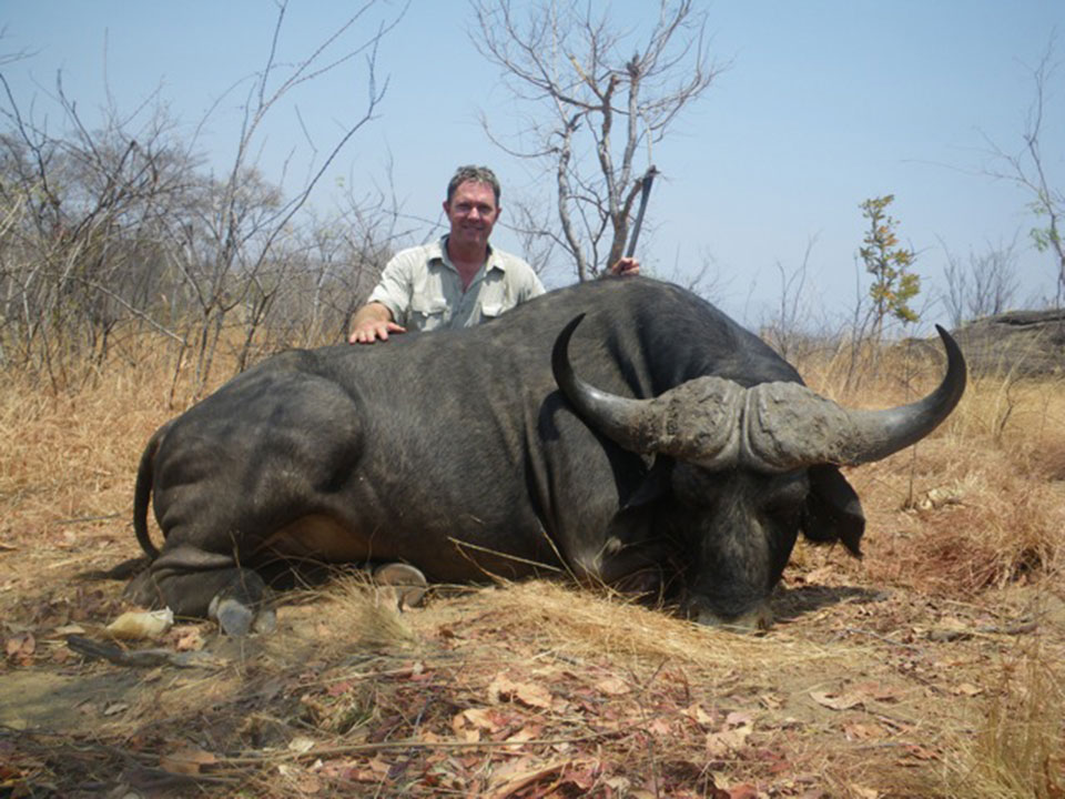 Trophy-Cape-Buffalo-Hunting-Safari-Packages-in-Africa.jpg