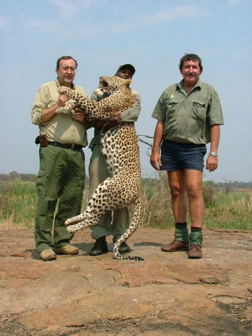 Trophy-Leopard-Hunting-Guide-and-Outfitter-in-Africa.jpg